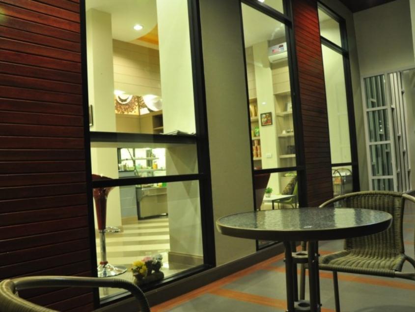 The Mondrian Khon Kaen Apartment Bagian luar foto